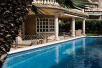 B&B Valencia - Experience Valencia Luxury Chalet Puig Val con piscina - Bed and Breakfast Valencia