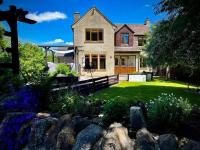Cosy 3-bedroom home with garden and log burner. - B&B