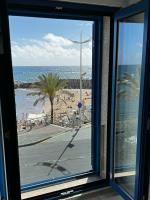 B&B Calheta - Chalé Henrique - Beachfront apartments at Calheta Beach - Bed and Breakfast Calheta