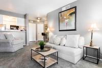 Cute One Bedroom Apartment with Balcony - B&B Dallas