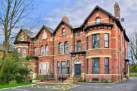 FREE PARKING - Modern 2-BR Flat close to Salford Royal - B&B Manchester