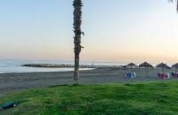 Walking to the Beach of Palo and Pegregalejo - Bed and Breakfast Málaga