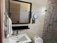 Costal condo with gym and Olympic pool - B&B Punta Cana