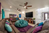 Coachella Play - 6BR Multi-Gen Fun Zone and Retreat with free heated pool - Ferienwohnung Indio