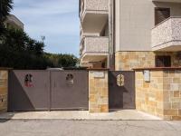La Casa dei Due Mari - large apartment with parking - B&B Taranto