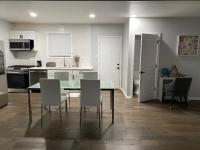 Modern 3Bed 2Bath Cozy Ranch with DIY Art Porch - B&B Calumet City