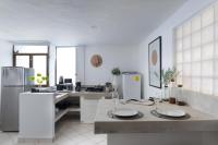 1BR one block away to a beautiful beach - B&B