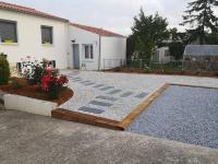 Grand gîte - avec grande piscine - au calme - Chambres d’hôtes Charron