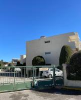 Spacieux appartement au calme à 5 minutes de la mer, parking privé - B&B Bandol