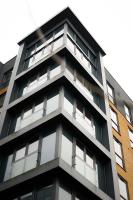 Spacious 2BR 2BA Ground Floor Apartment in RG2 - Ideal for Contractors & Business Stays, FREE Parking & Sleeps Up To 7! - B&B