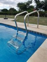 Casa com piscina, privativa, diarista, em condomínio, Bonito-Pe - Chambres d'hôtes Bonito
