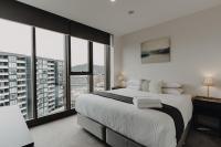 B&B Canberra - City Center High-Rise Apartment with Parking - Bed and Breakfast Canberra