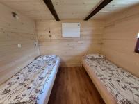 Camera Standard Doppia con Letti Singoli con Bagno in Comune