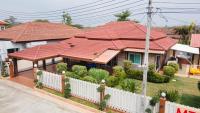 Middle House Pattaya - B&B Nong Prue