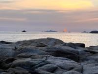Cabanon sur la plage vue sur les Sanguinaires - B&B