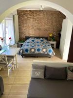 B&B Charleroi - Studio with furnished terrace and wifi at Charleroi - Bed and Breakfast Charleroi