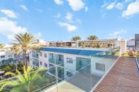 Paradise Sun - Stylish 1BR Apartment with Pool, Terrace & Rooftop Bar, 100 m from Corralejo Beach - B&B Corralejo
