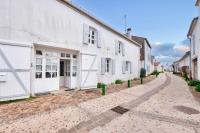 Maison pour 6 - la Flotte - Hoomy - B&B