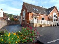 Finest Retreats - Lower School Cottages - B&B Minehead
