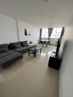 Super 4 Pièces refait à neuf - B&B Villeurbanne