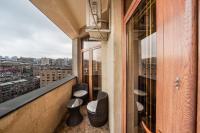 Luxury 1-BDR apartment on Arami street next to Malibu park, New Building - Chambres d'hôtes Erevan