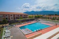 3257-T2 dans une résidence avec piscine - B&B