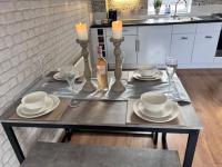 Lichfield City Cathedral Walk 3 Bedroom Coachhouse - B&B Lichfield
