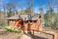 Pet-Friendly Hiawassee Cabin with Lake Views and Sauna - Chambres d’hôtes Hiawassee
