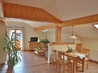Apartment with Mountain View