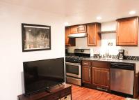 B&B Pittsburgh - 1 Bed Apt - Amazing Location 1 Block to Carson St - Bed and Breakfast Pittsburgh