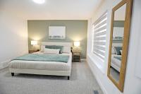 BoHo Retreat with King Beds|A/C|Disney+|Near WEM - B&B Edmonton