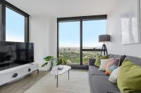 Olive Alcove - A Sweeping Skyline Sanctuary near CBD - B&B Melbourne