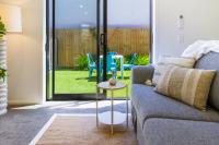 Central Chch Greek Island Vibe 2bed townhouse - B&B Christchurch