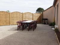 Villa 11 Pers à Vallon-Pont-d'Arc - Piscine Privée, 5 Ch, Jardin, Proche Centre - FR-1-382-213 - Chambres d'hôtes Vallon-Pont-d'Arc