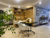 B&B Yerevan - Gallery Guesthouse Aygestan - Bed and Breakfast Yerevan