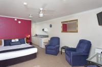 Queen Studio with Private Spa Bath