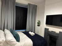 Cosy 3BR Home, Near Local Pubs & Fast M42-M5 Access - Chambres d’hôtes Smethwick