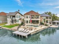 Diagonal Dreams Lake House and Concierge Services - Bed and Breakfast Horseshoe Bay