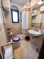 Monolocale con Divano-Letto