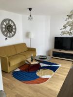 B&B Suresnes - Very nice 40 m quiet in Suresnes with parking - Bed and Breakfast Suresnes