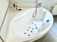 65qm Luxus Apartment mit Whirlpool Saarbrücken Uni Nähe - B&B Saarbrücken