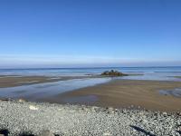 491 - Maison unique, les pieds dans l'eau, le long de la plage de Saint-Pabu - B&B