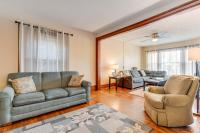 B&B Buffalo - Buffalo Apt with Balcony about 3 Mi to Downtown! - Bed and Breakfast Buffalo