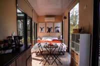Rivers Edge Cabin by Tiny Away - B&B