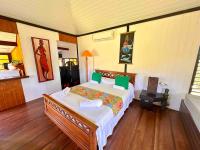 Fare Mahana - plage priveé avec vue sur Tahiti - B&B