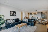 B&B Canberra - Central Located 2-Bed with Pool, Gym & Parking - Bed and Breakfast Canberra