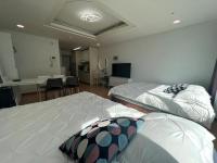 Hongdae Urban Oasis - B&B