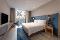 Junior Suite 1 Tempat Tidur King Akses Kolam Renang