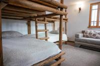 Casa Plaiul Cailor: Rustic Mountain Hideaway - B&B