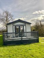 B&B Askham - Modern homely Chalet in Tuxford - Bed and Breakfast Askham